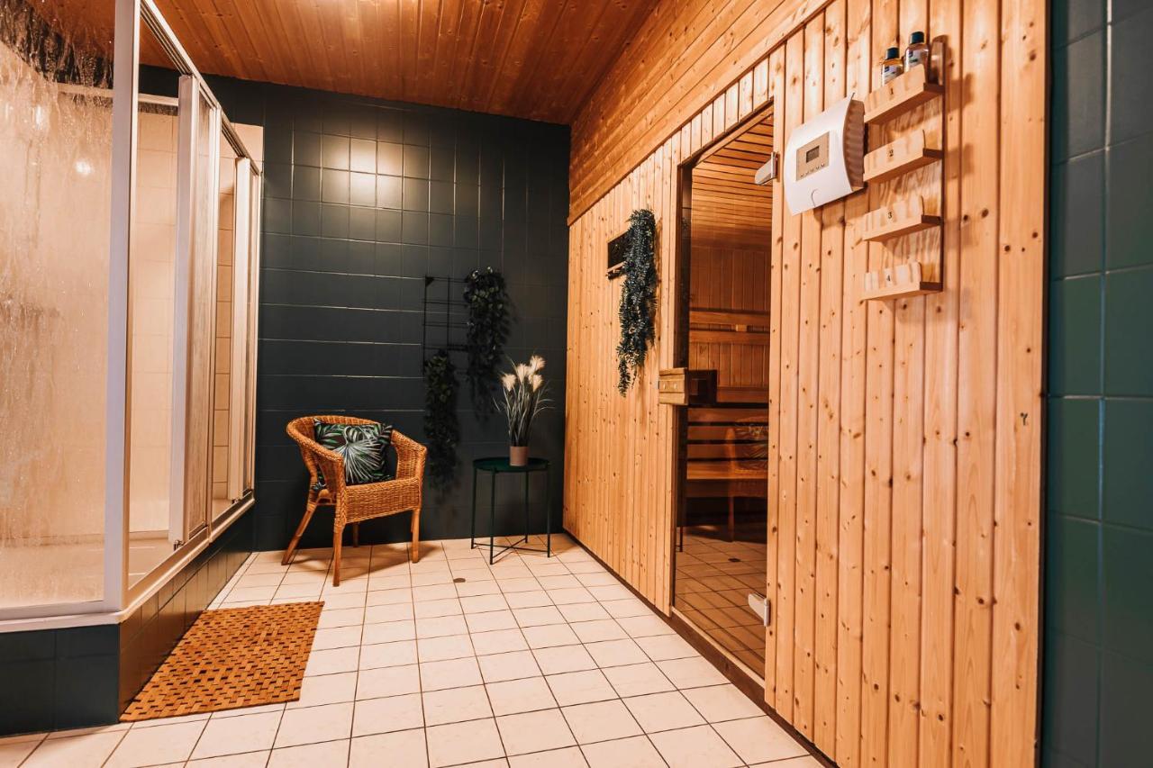 Xxl Ferienhaus Goldberger See - Sauna - 16 Personen Ngoại thất bức ảnh
